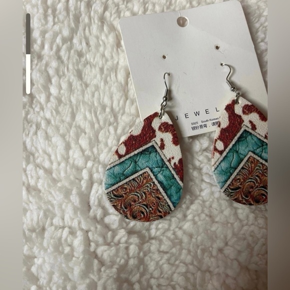 Western Earrings Bundle - Picture 4 of 5